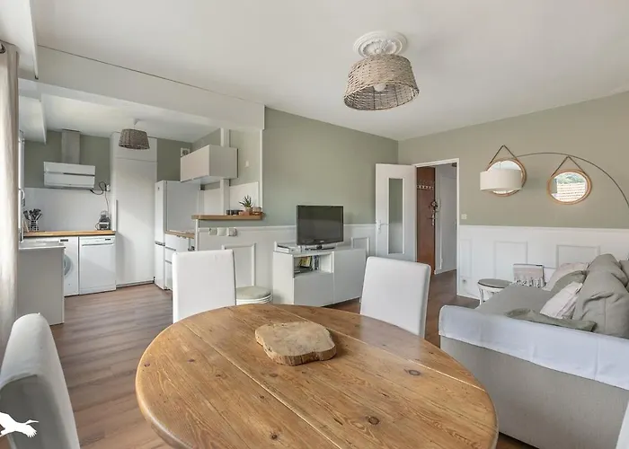 T2 Neuf 2 Mn Avec Terrasse Et Parking Prive *