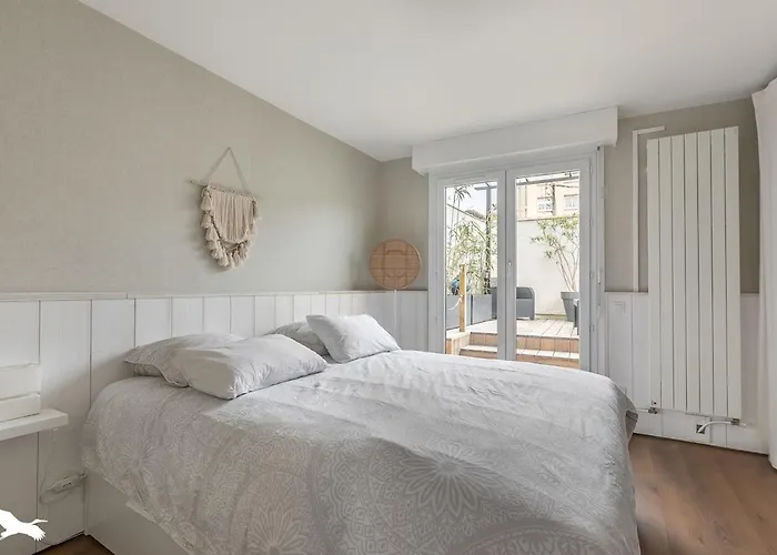 T2 Neuf 2 Mn Avec Terrasse Et Parking Prive